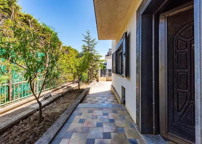 Willa The Antique By Ps *