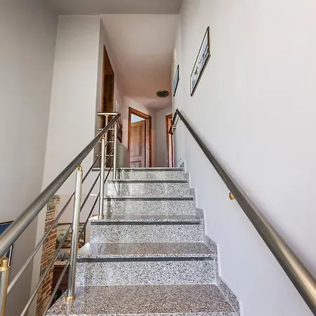 The Antique By Ps Villa Golem