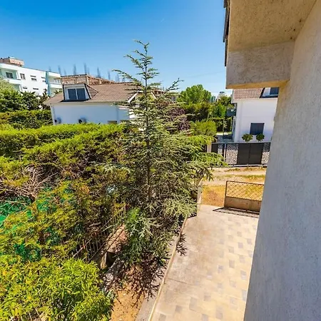 The Antique By Ps Villa Golem