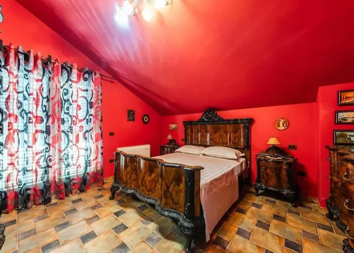 The Antique By Ps Villa Golem (Tirana)