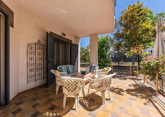 The Antique By Ps Villa Golem (Tirana)