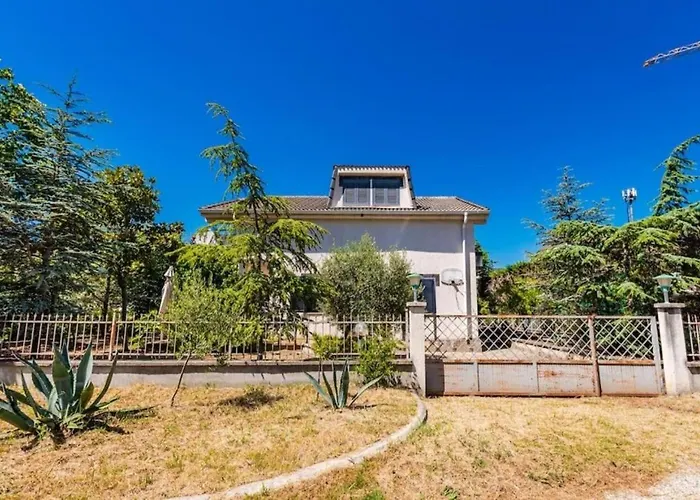 Villa The Antique By Ps Golem (Tirana)